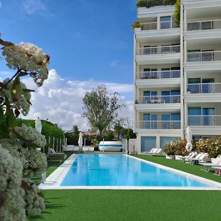 Marina Verde Resort Official Каорле Экстерьер фото