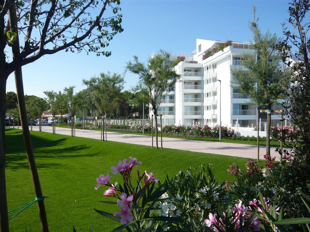 Marina Verde Resort Official Каорле Экстерьер фото