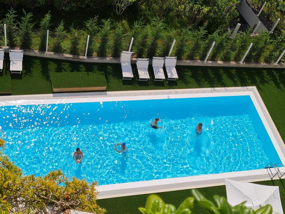 Marina Verde Resort Official Каорле Экстерьер фото