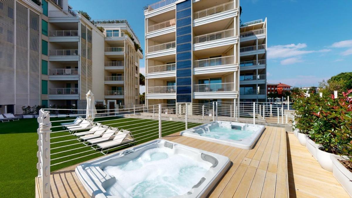 Marina Verde Resort Official Каорле Экстерьер фото