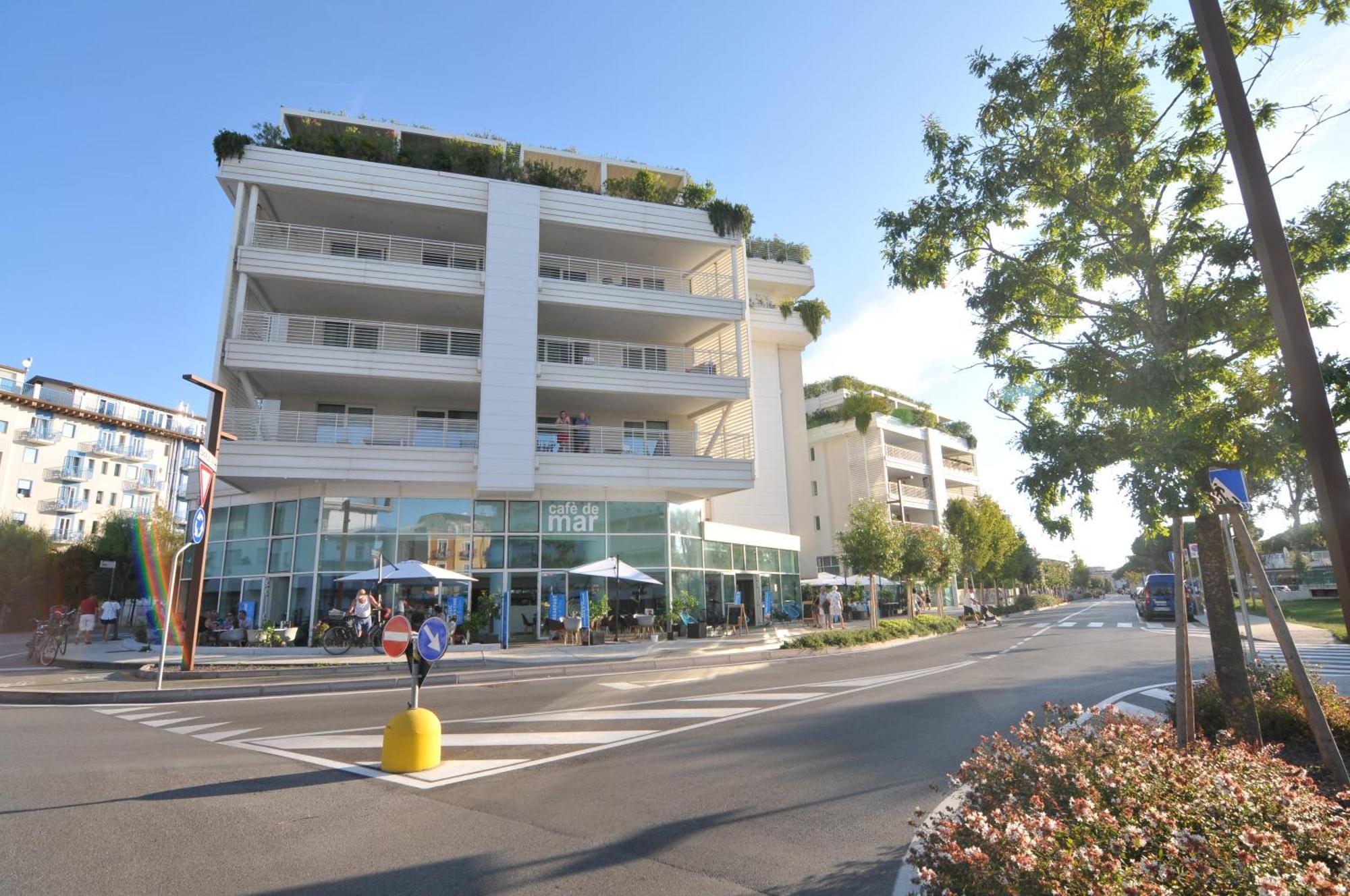 Marina Verde Resort Official Каорле Экстерьер фото